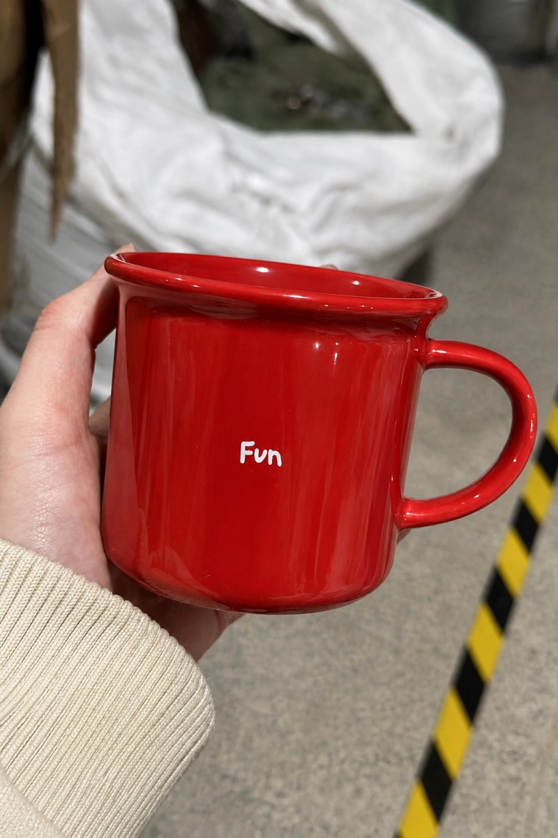 แก้วกาแฟเซรามิกสไตล์เคลือบสีแดงแสนสนุก
